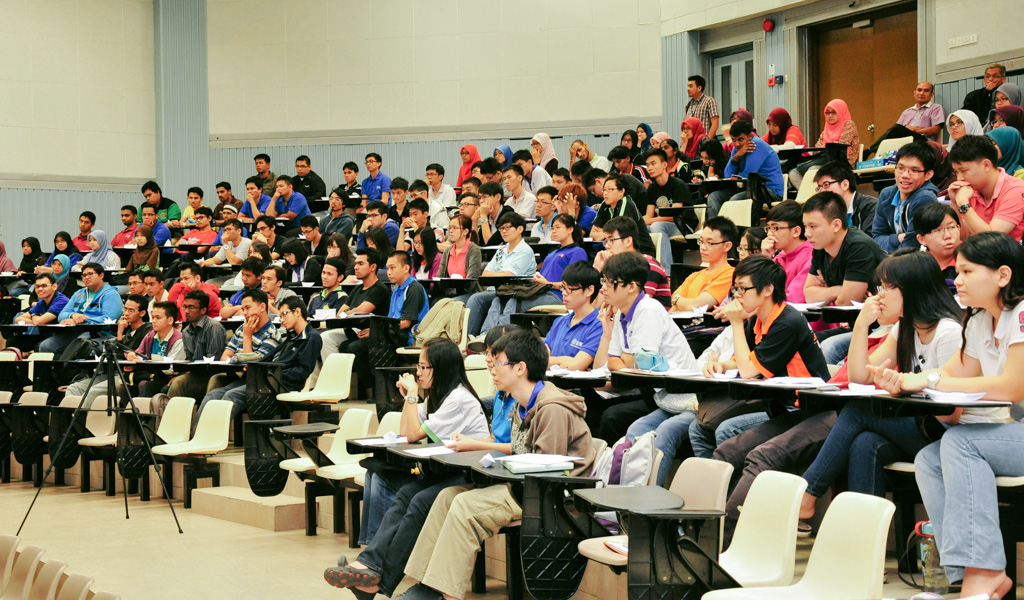 pelajar universiti